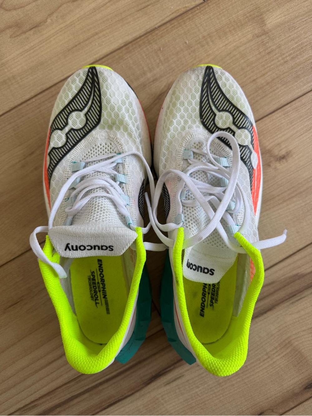 Saucony Women’s Endorphin Pro 4 barely used. - Picture 3 of 3